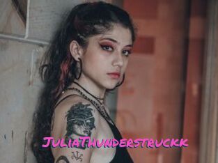 JuliaThunderstruckk