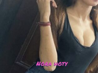 Nora_hoty