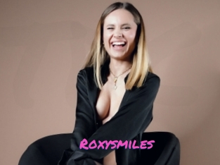 Roxysmiles