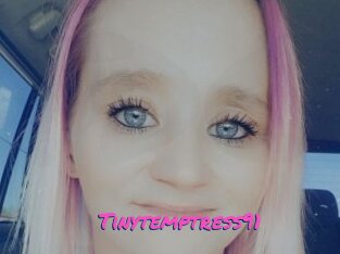 Tinytemptress91